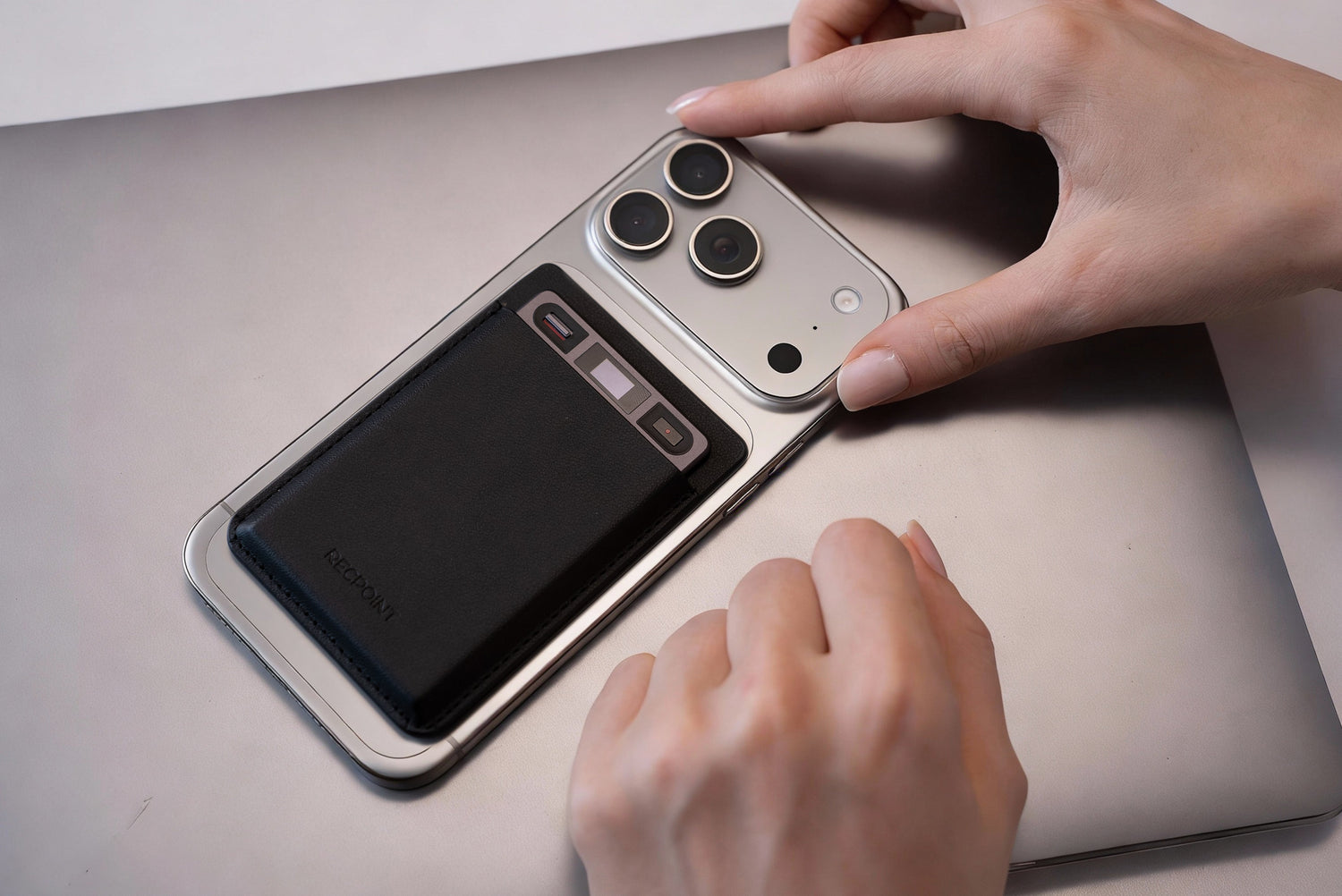 Beyond the Transcript: How to Turn Your Meeting Recordings into an Interactive, Queryable Knowledge Graph